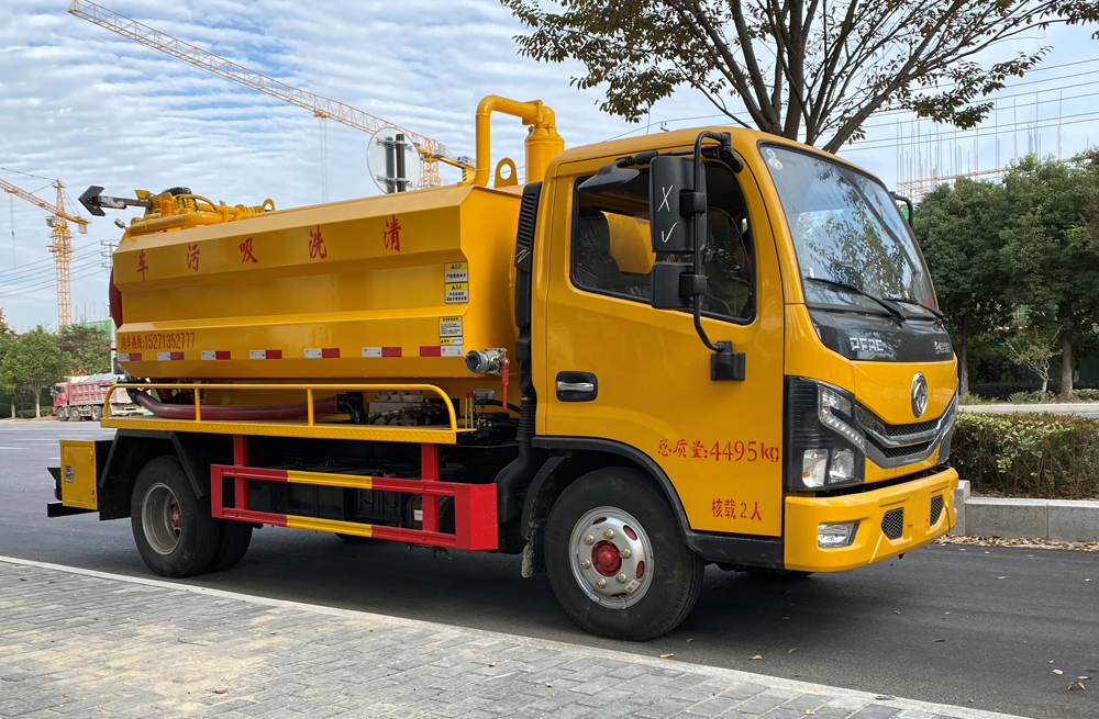 282樱驼花园清洗吸污车