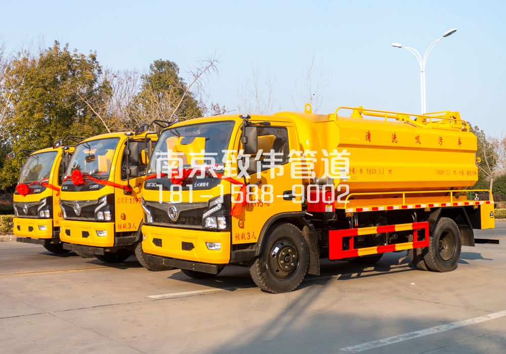 369樱驼花园多利卡吸污车